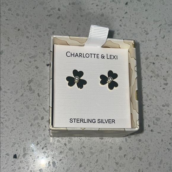Charlotte & Lexi Sterling Silver Clover Earrings - Picture 1 of 2